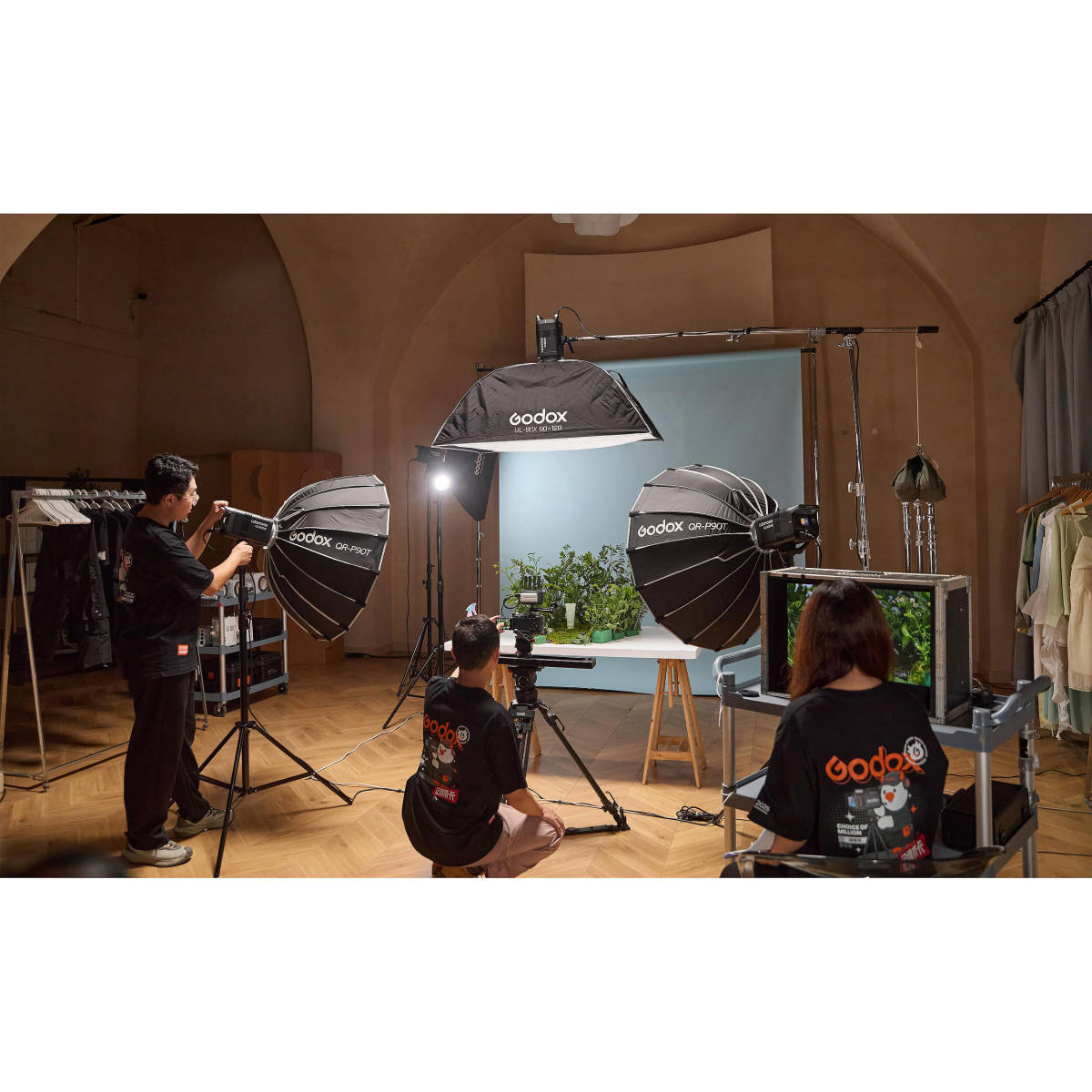 Godox Litemons LE300Bi Bi-Color LED Light (Black)